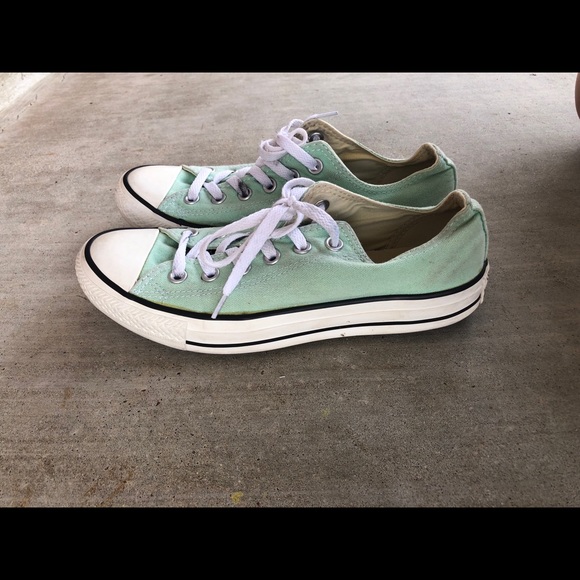 Low Top Mint Green Converse - Picture 2 of 4